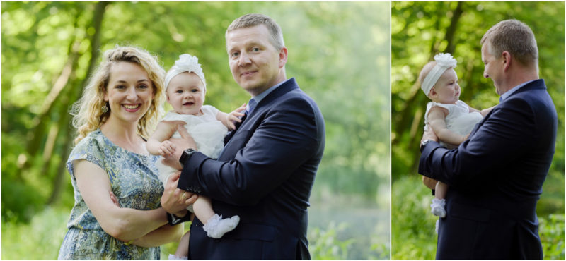 chrzest Wrocław fotografia chrzest Wrocłąw mała dziewczynka siedi na trwaie w parku